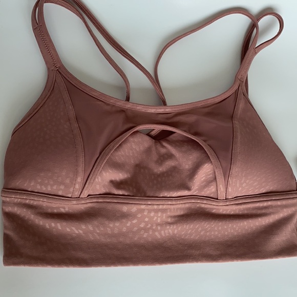 NWT LULULEMON SPORT BRA size 6 - Picture 2 of 4